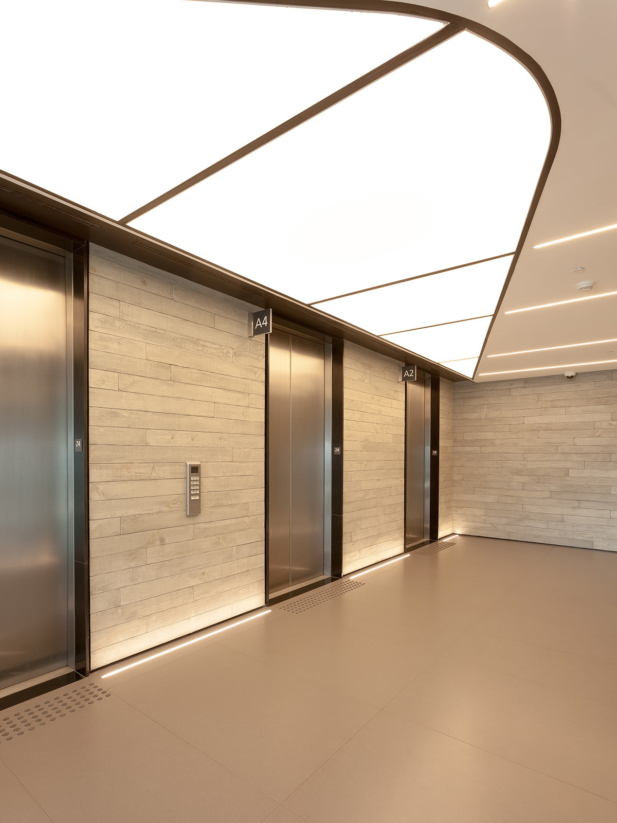 Riverview Corporate Tower - Iluminação Senzi Lighting - Projeto Athié Wohnrath